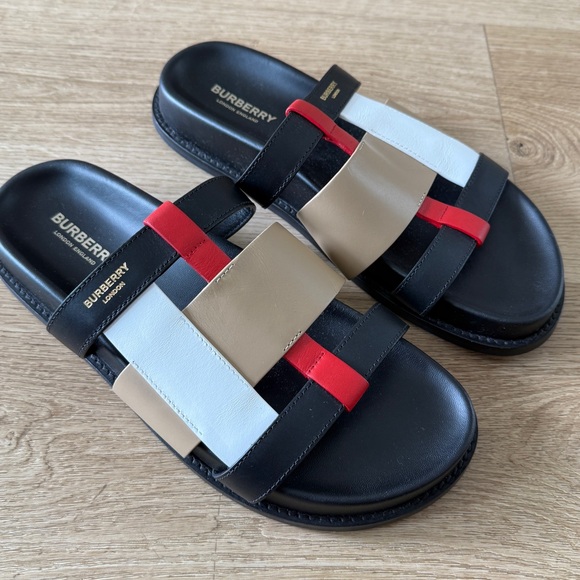 Worn once Perfect condition 
Woven Slides Flat Sandals EUR 40 / US 9.5 - Picture 1 of 10